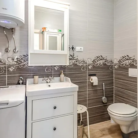 Apartamento With Terrace And Free Parking - Nearby Split