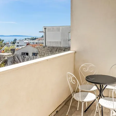 With Terrace And Free Parking - Nearby * Спліт