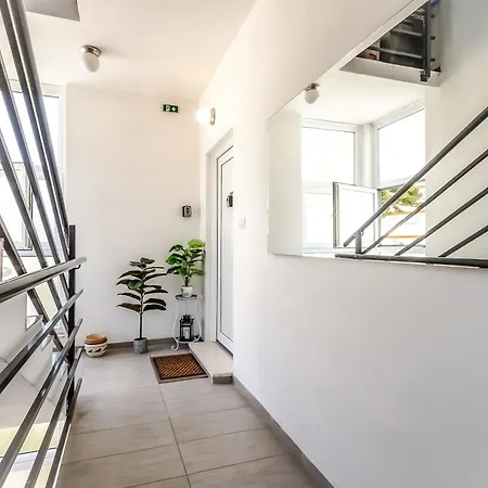 With Terrace And Free Parking - Nearby *
